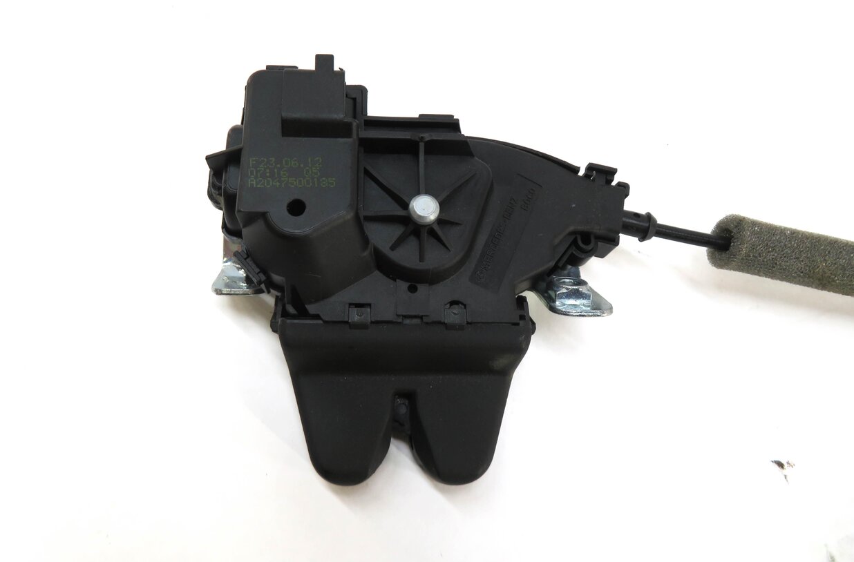 Thumbnail 4: 2013 MERCEDES C250 (W204) REAR TRUNK LOCK LATCH ACTUATOR