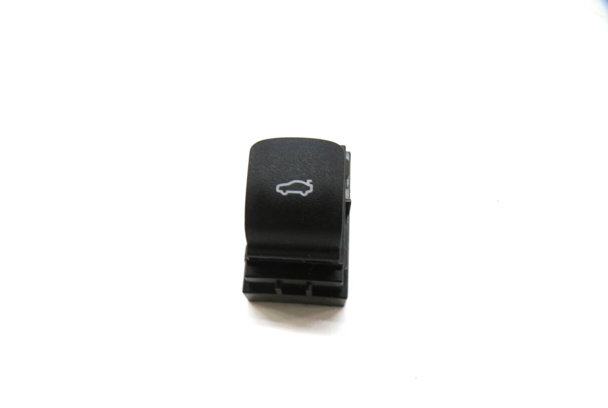 Thumbnail 2: 2019 BMW 330i (G20) TRUNK RELEASE SWITCH BUTTON