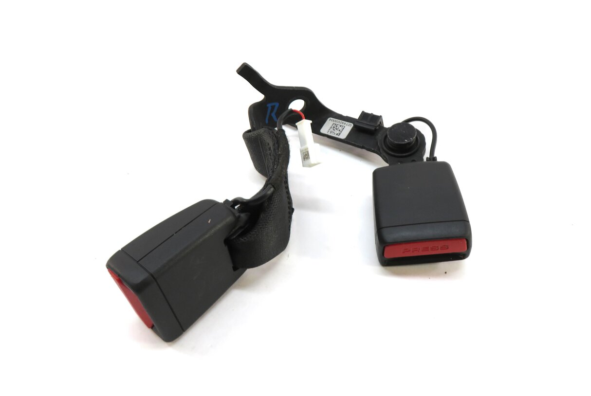 Thumbnail 2: 2019 BMW 330i (G20) REAR SEAT RIGHT & CENTER SEATBELT BUCKLE RECEIVER (BLACK)