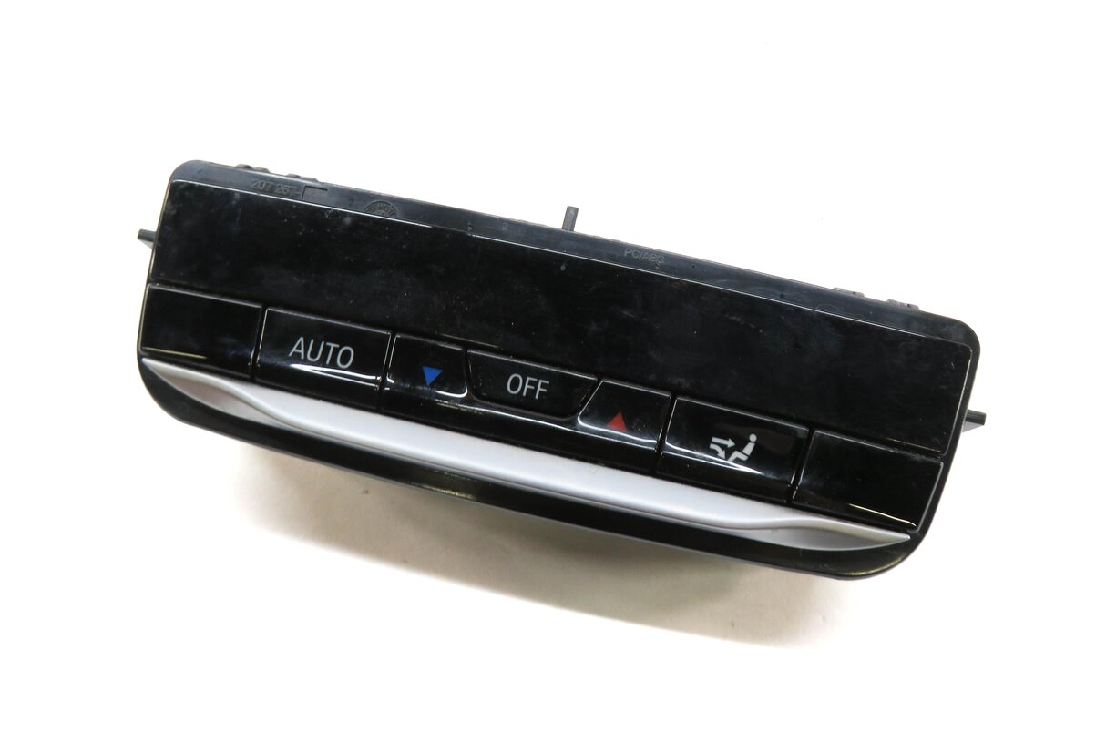 19-21 BMW 330E 330i M340i (G20) REAR HEATER AC TEMPERATURE CLIMATE CONTROL PANEL
