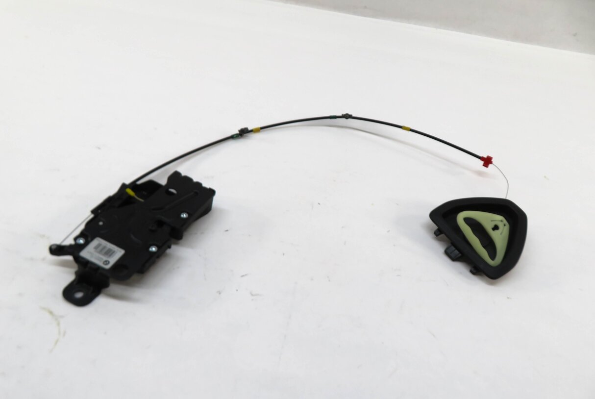 2019 BMW 330i (G20) REAR TRUNK LOCK LATCH ACTUATOR w/ RELEASE CABLE