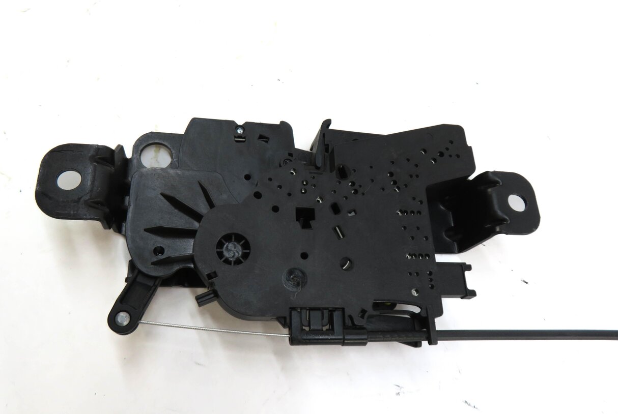 Thumbnail 4: 2019 BMW 330i (G20) REAR TRUNK LOCK LATCH ACTUATOR w/ RELEASE CABLE