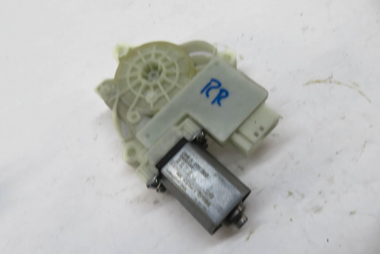 2019-2021 BMW 330i 330E 340i (G20) RIGHT REAR DOOR POWER WINDOW MOTOR