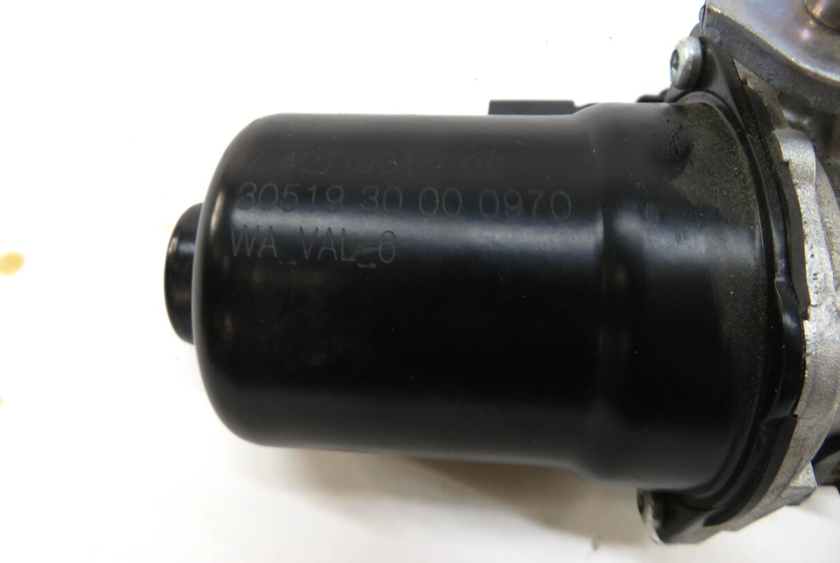 Thumbnail 5: 2019-2021 BMW 3-SERIES (G20) FRONT WINDSHIELD WIPER MOTOR