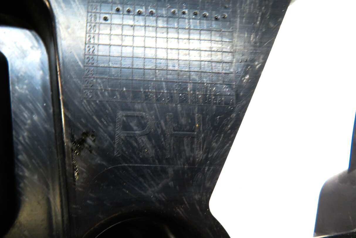 Thumbnail 7: 2019 BMW 330i (G20) RIGHT PASSENGER REAR BUMPER SUPPORT MOUNT MOUNTING BRACKET
