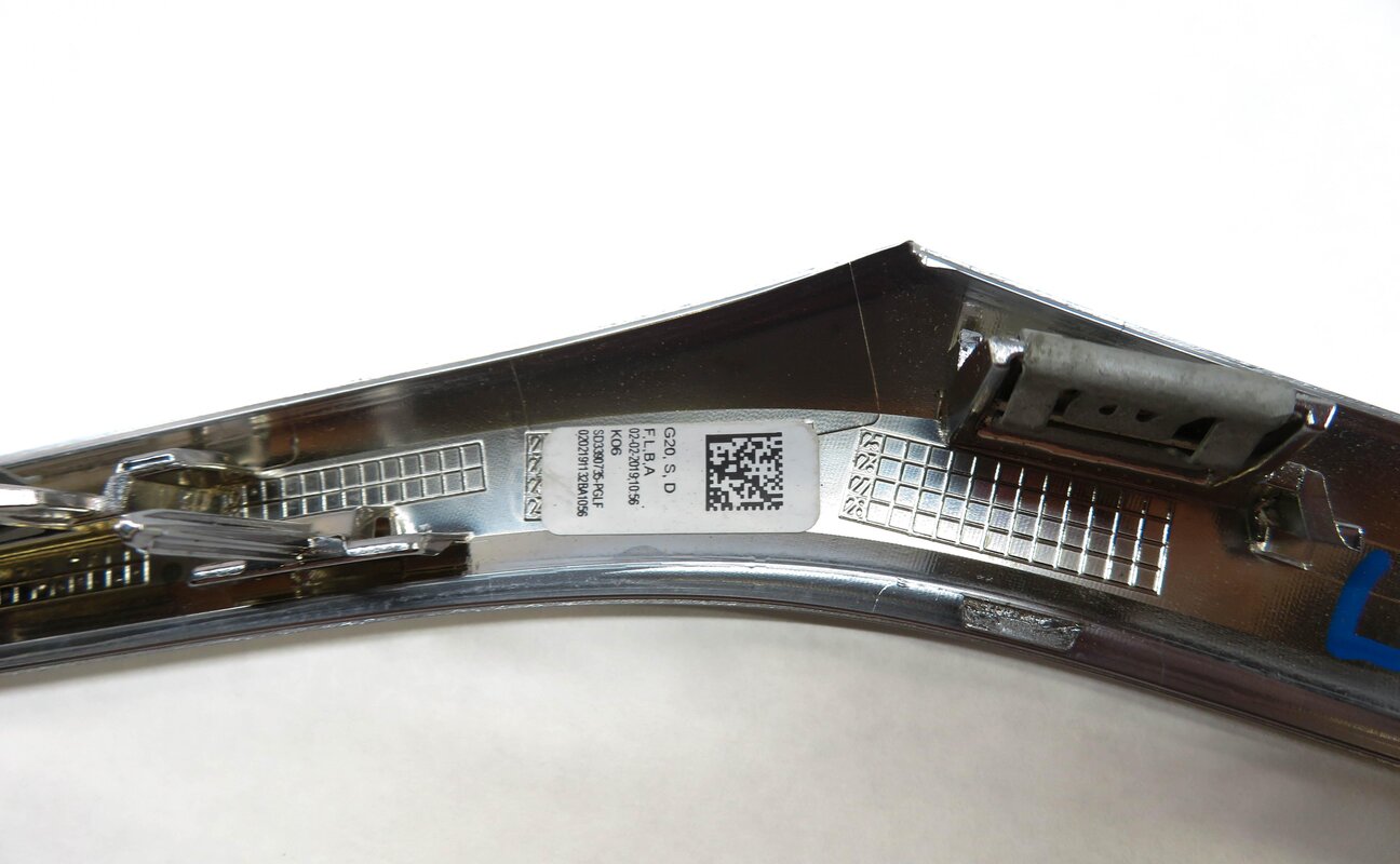 Thumbnail 10: 2019 BMW 330i (G20) DASH DOOR CONSOLE INTERIOR TRIM PANEL SET (GLOSS BLACK)