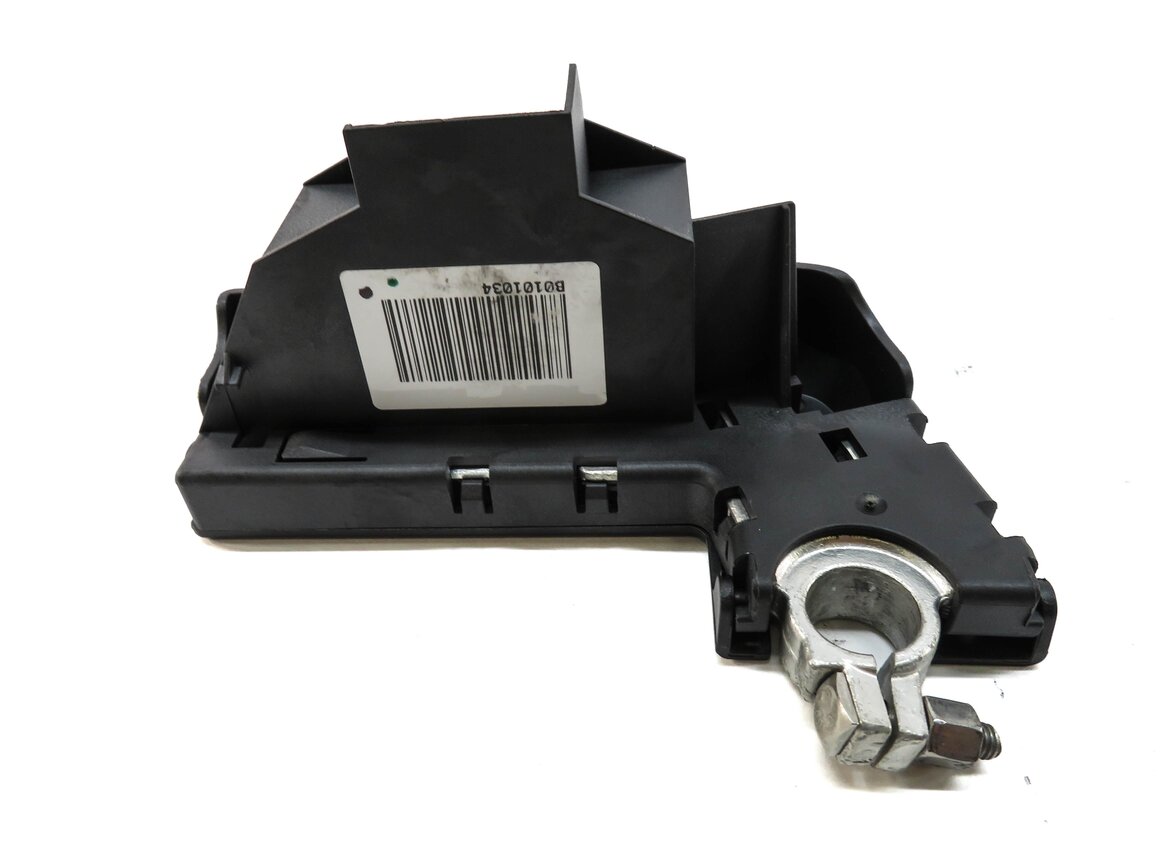 Thumbnail 4: 2012 AUDI A4 (B8 8K) POSITIVE BATTERY TERMINAL w/ OVERLOAD PROTECTION CIRCUIT