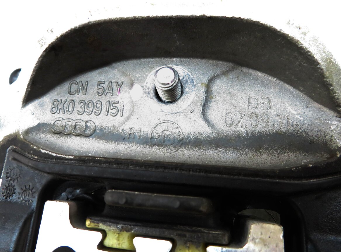 Thumbnail 4: 2012 AUDI A4 (B8 8K) 2.0L CAEB TURBO ENGINE TRANSMISSION MOUNT BRACKET
