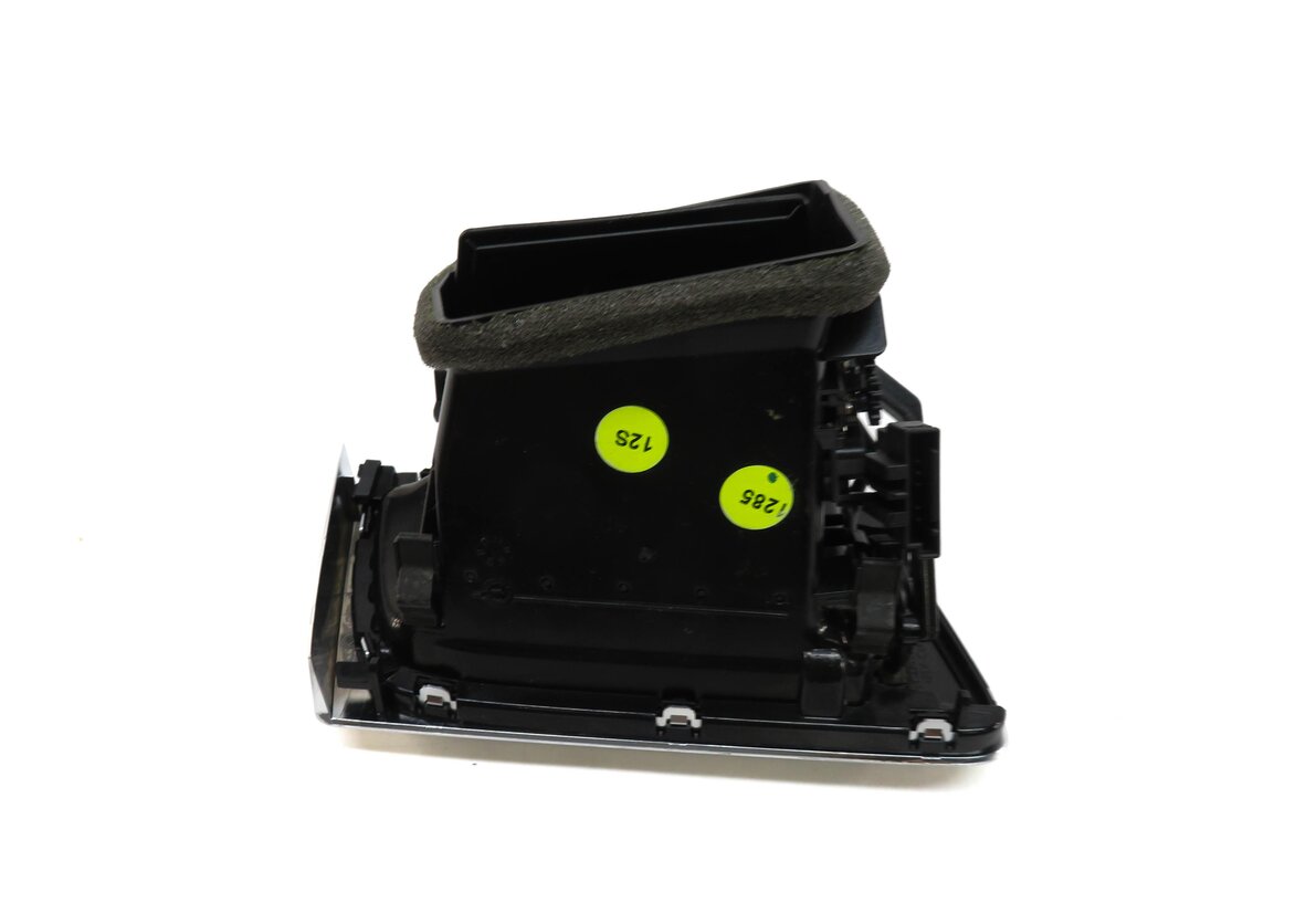 Thumbnail 4: 2012 AUDI A7 (C7 4G8) RIGHT FRONT PASSENGER DASH HEATER A/C AIR VENT