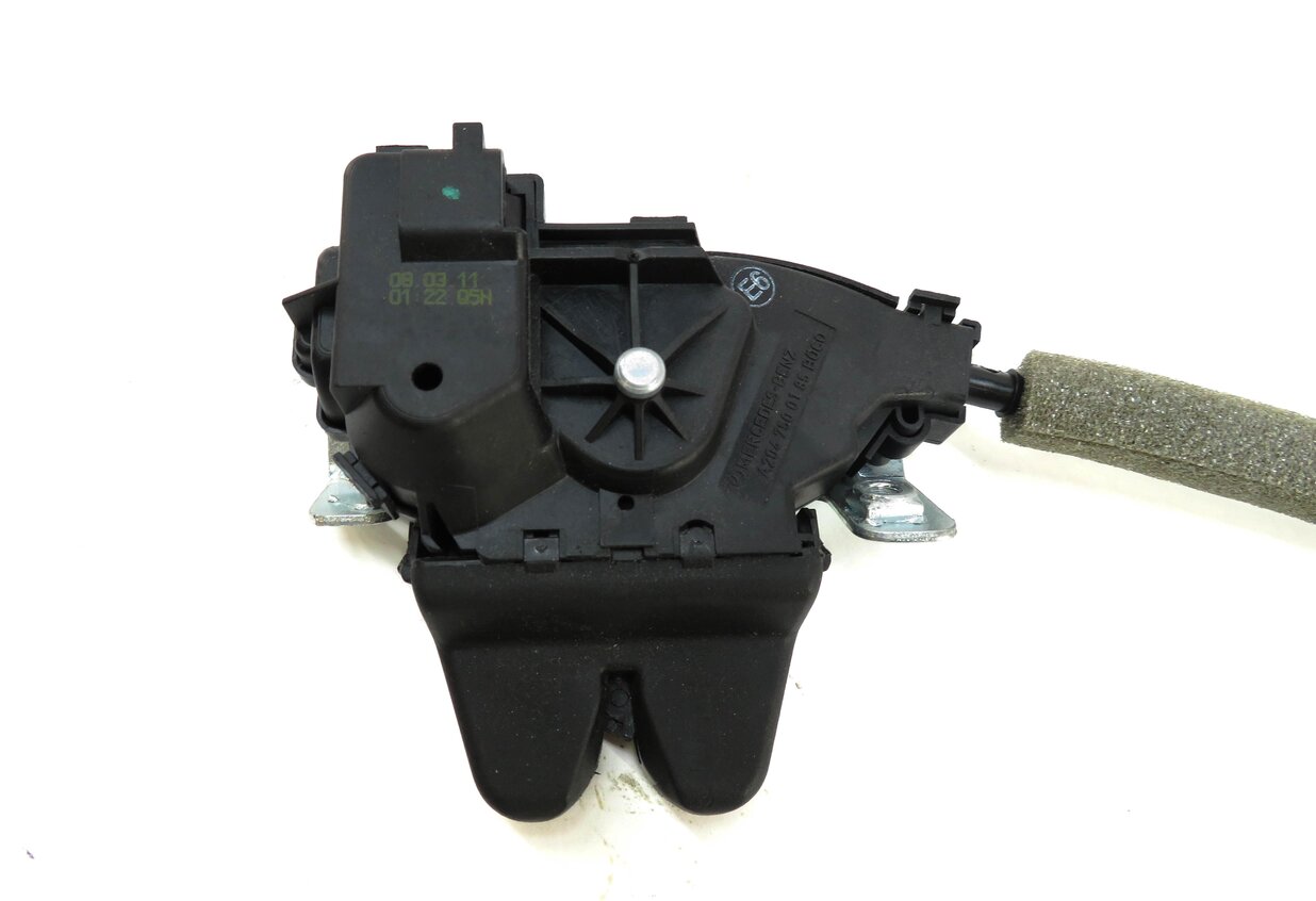 Thumbnail 4: 2011 MERCEDES C300 (W204) REAR TRUNK LOCK LATCH ACTUATOR