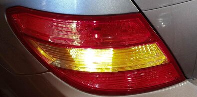 Thumbnail 2: 08-11 MERCEDES C250 C300 C350 (W204) LEFT DRIVER REAR TAILLIGHT BRAKE LIGHT LAMP