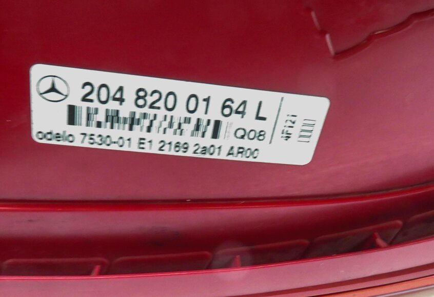 Thumbnail 7: 08-11 MERCEDES C250 C300 C350 (W204) LEFT DRIVER REAR TAILLIGHT BRAKE LIGHT LAMP