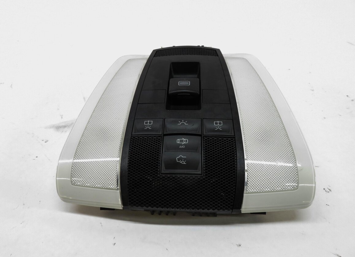 Thumbnail 2: 2011 MERCEDES C300 (W204) FRONT DOMELIGHT MAP READING DOME LIGHT LAMP (BLACK)