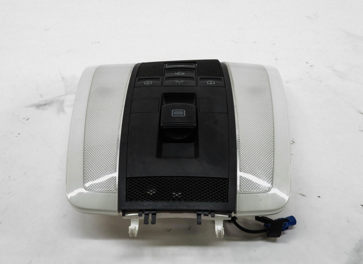 Thumbnail 3: 2011 MERCEDES C300 (W204) FRONT DOMELIGHT MAP READING DOME LIGHT LAMP (BLACK)