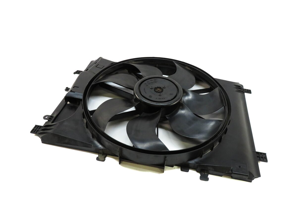 08-17 MERCEDES B C E CLA CLS GLK SLK (C207 W204 X204 W212) RADIATOR COOLING FAN