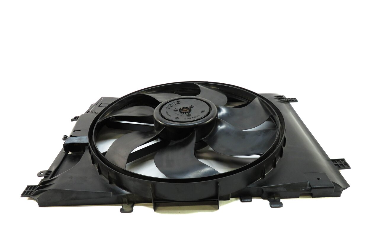 Thumbnail 2: 08-17 MERCEDES B C E CLA CLS GLK SLK (C207 W204 X204 W212) RADIATOR COOLING FAN