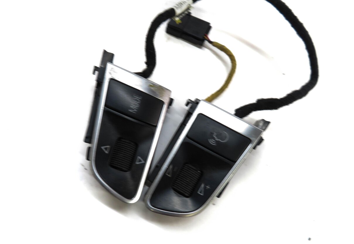 Thumbnail 1: 2010 AUDI A5 (B8 8T) STEERING WHEEL SWITCH BUTTON SET-2