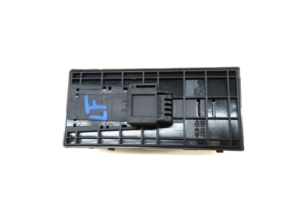 Thumbnail 4: 2010-2012 AUDI A5 S5 (B8 8T) CONVERTIBLE - LEFT DRIVER DOOR MASTER WINDOW SWITCH