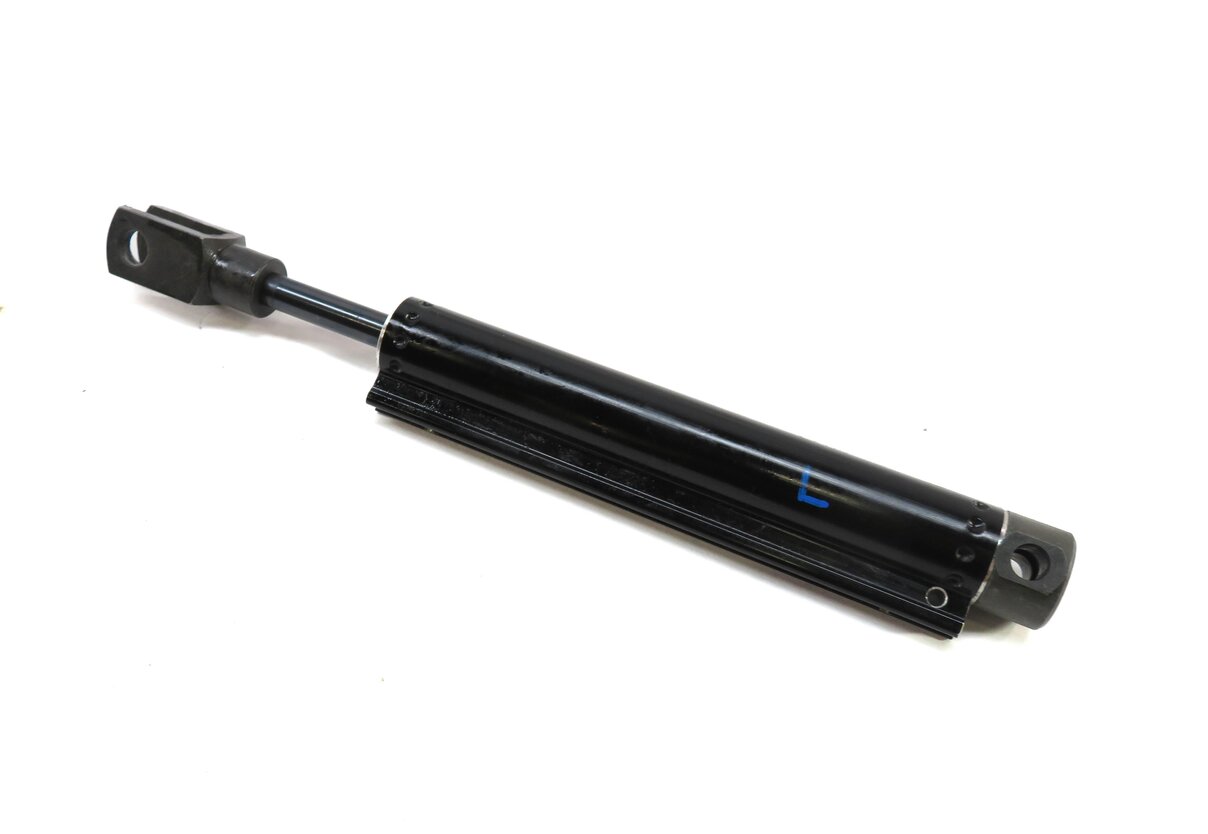 2010 AUDI A5 (B8 8T) CONVERTIBLE TOP LIFT HYDRAULIC CYLINDER