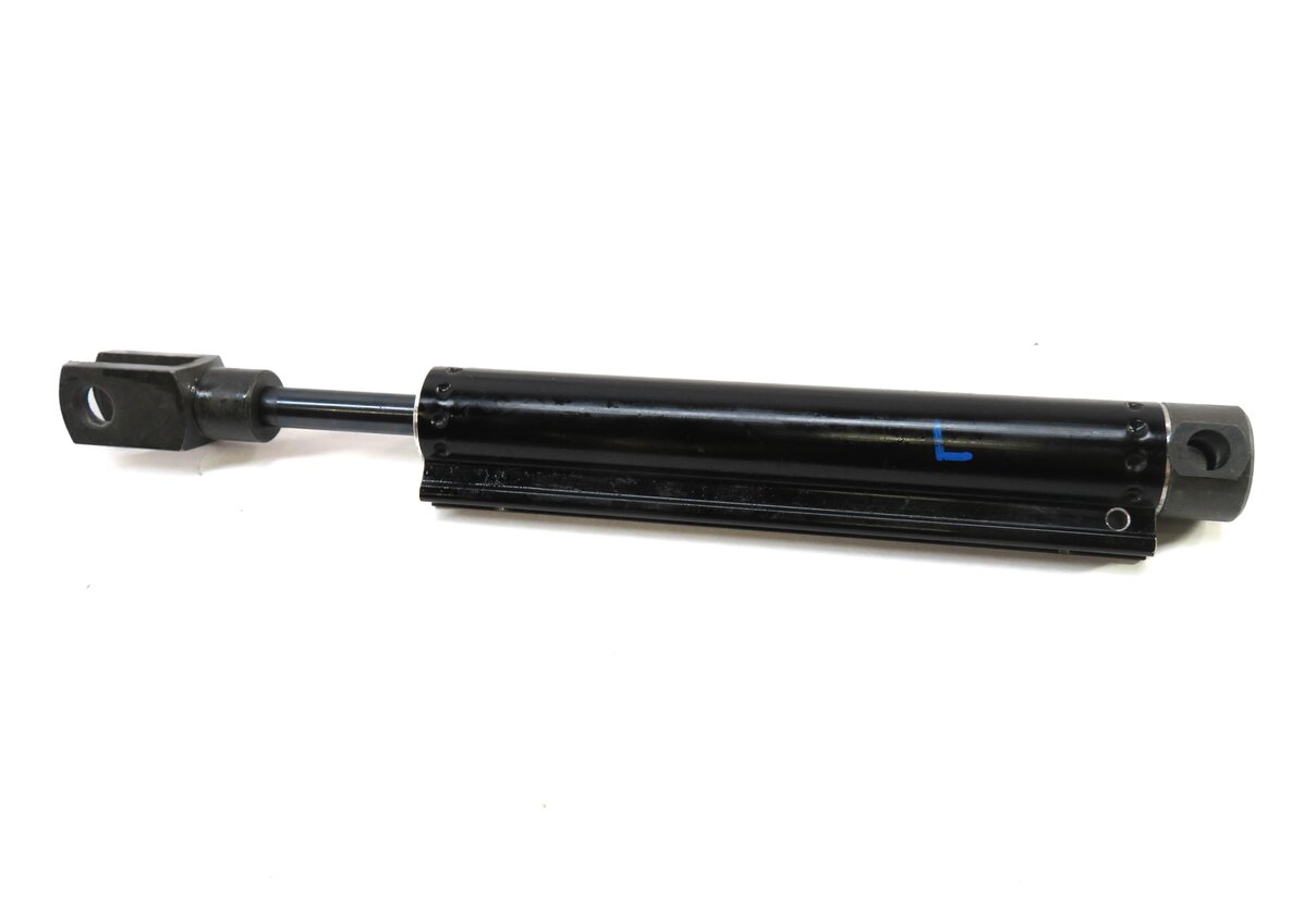 Thumbnail 2: 2010 AUDI A5 (B8 8T) CONVERTIBLE TOP LIFT HYDRAULIC CYLINDER