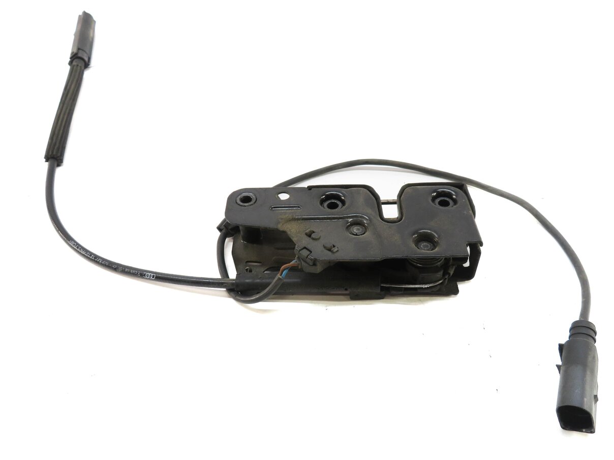 Thumbnail 3: 2010 AUDI A5 (B8 8T) FRONT LOWER HOOD LOCK LATCH STRIKER PLATE
