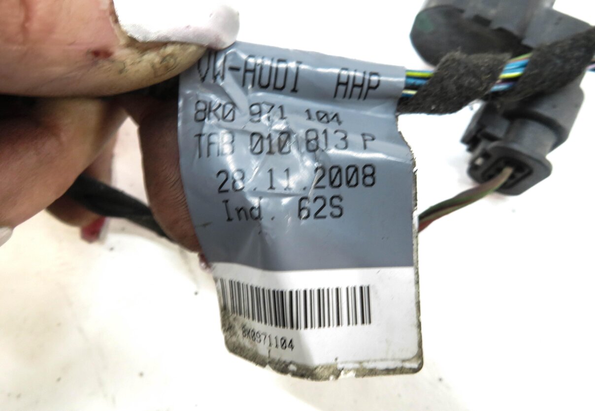 Thumbnail 3: 2010 AUDI A5 (B8 8T) REAR PDC PARK DISTANCE SENSOR SET w/ HARNESS (BLACK)