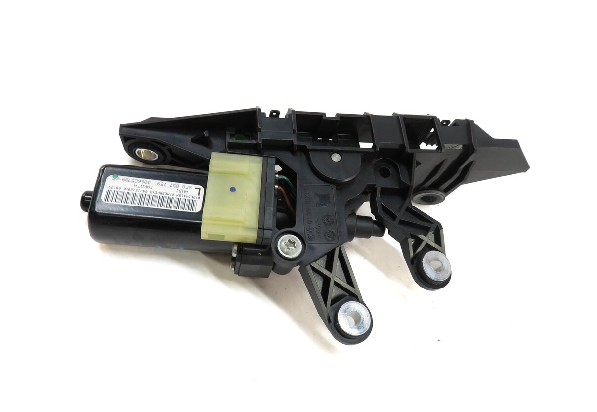 Thumbnail 2: 2010 AUDI A5 (B8 8T) CONVERTIBLE - LEFT FRONT DRIVER SEATBELT MOTOR