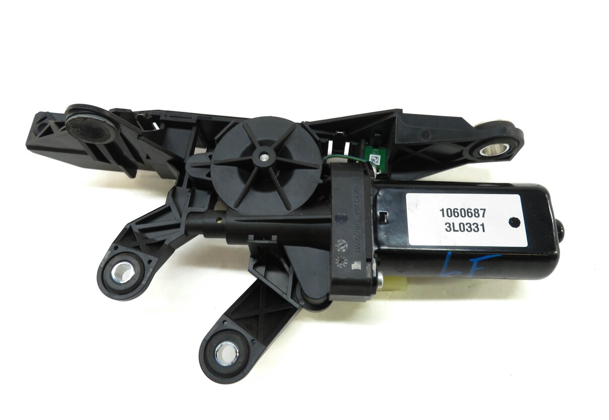Thumbnail 3: 2010 AUDI A5 (B8 8T) CONVERTIBLE - LEFT FRONT DRIVER SEATBELT MOTOR