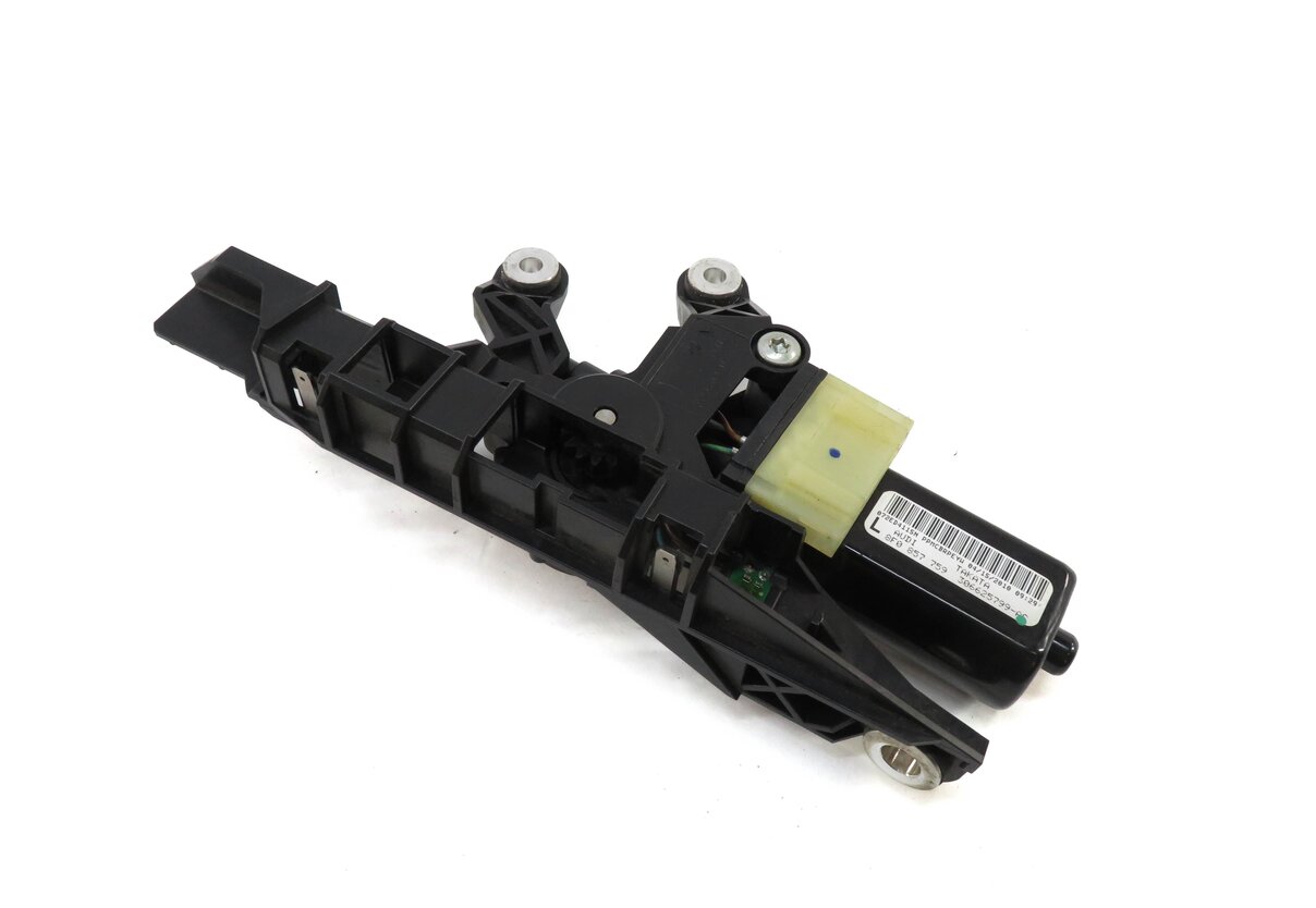 Thumbnail 4: 2010 AUDI A5 (B8 8T) CONVERTIBLE - LEFT FRONT DRIVER SEATBELT MOTOR
