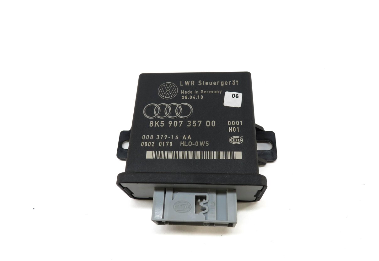 Thumbnail 2: 2010 AUDI A5 (B8 8T) HEADLIGHT RANGE CONTROL MODULE