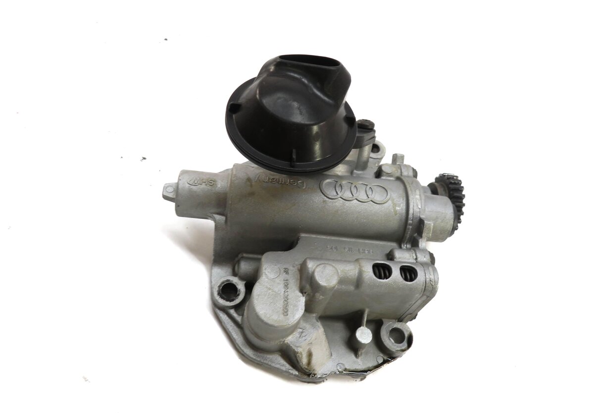 Thumbnail 2: 2010 AUDI A5 (B8 8T) 2.0L CAEB TURBO ENGINE OIL PUMP