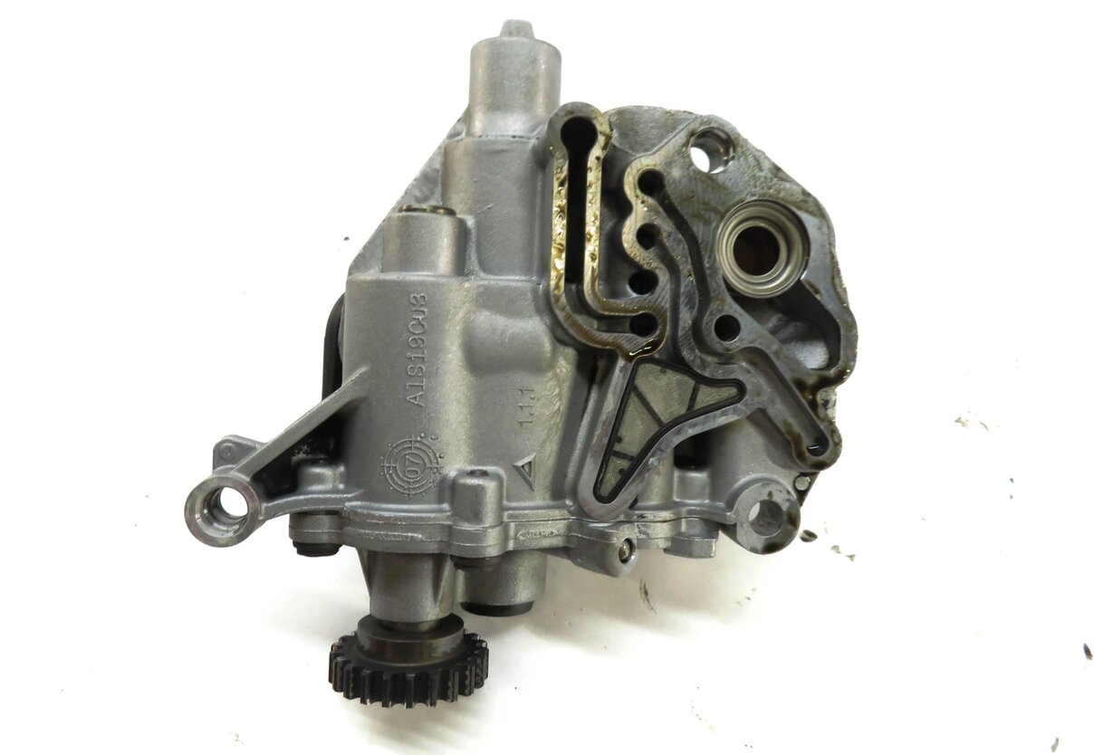 Thumbnail 5: 2010 AUDI A5 (B8 8T) 2.0L CAEB TURBO ENGINE OIL PUMP