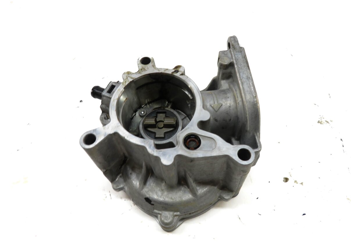 Thumbnail 3: 2010 AUDI A5 (B8 8T) 2.0L CAEB TURBO ENGINE BRAKE VACUUM PUMP