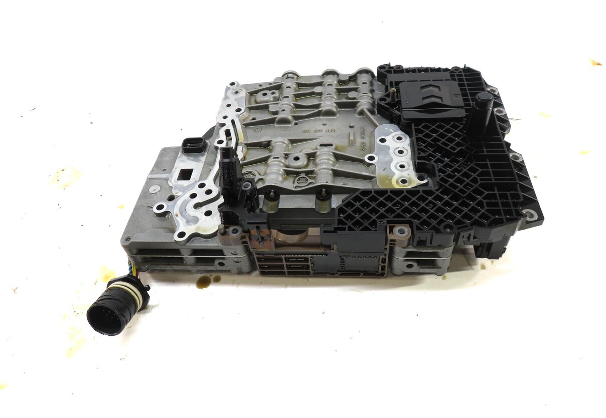 Thumbnail 2: 10-11 AUDI A5 S5 (B8 8T) 2.0L / 4.2L - AWD QUATTRO 6spd TRANSMISSION VALVE BODY