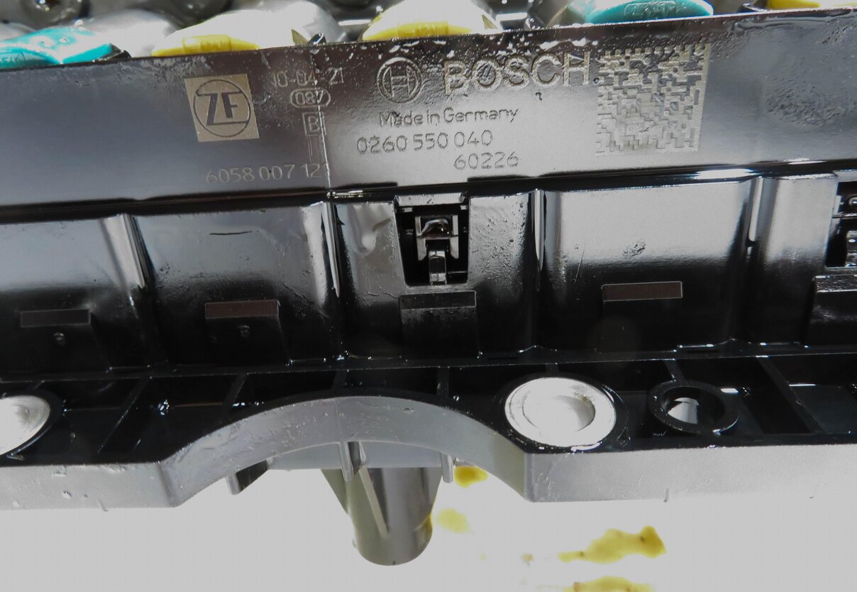 Thumbnail 6: 10-11 AUDI A5 S5 (B8 8T) 2.0L / 4.2L - AWD QUATTRO 6spd TRANSMISSION VALVE BODY