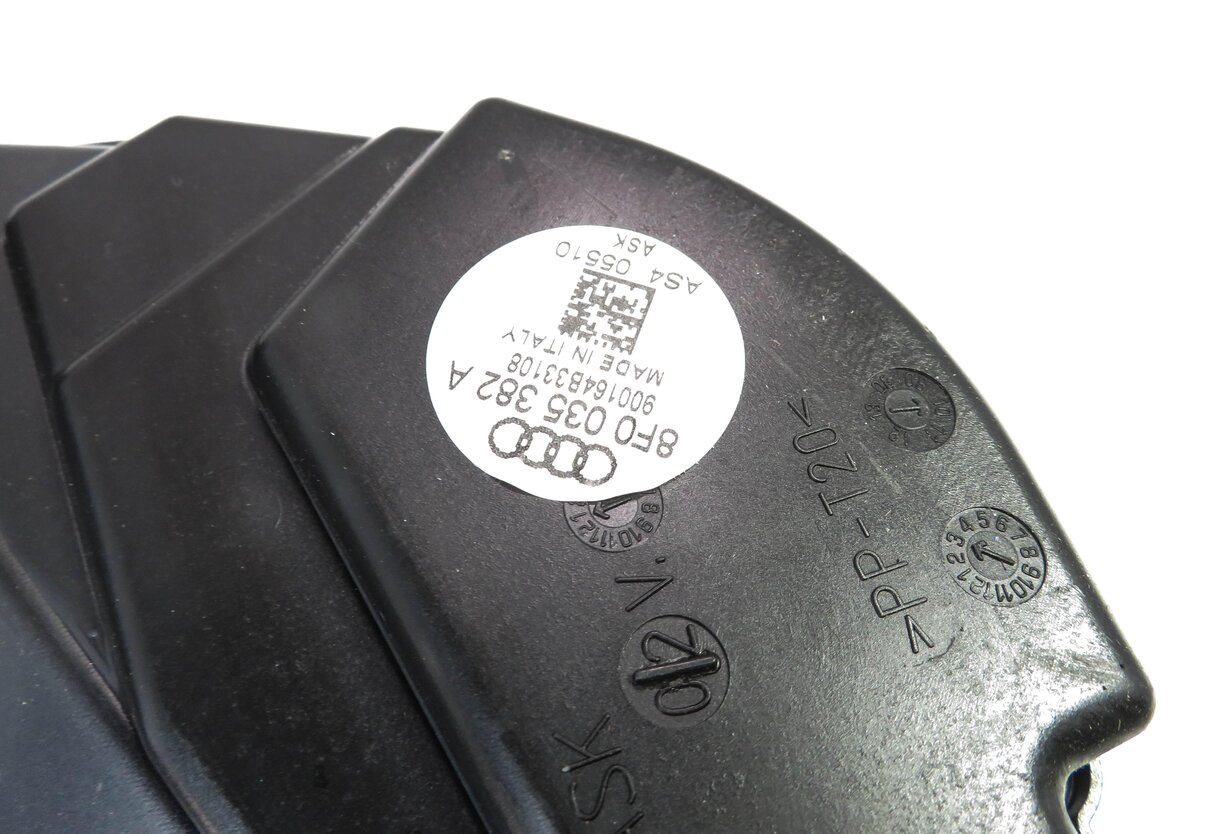 Thumbnail 18: 2010 AUDI A5 (B8 8T) CONVERTIBLE - BANG & OLUFSEN AUDIO SUBWOOFER SPEAKER SET