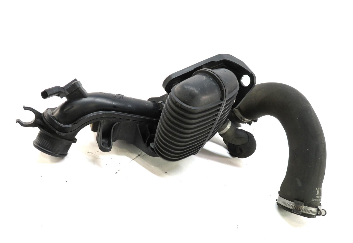 Thumbnail 2: 2010 AUDI A5 (B8 8T) 2.0L CAEB TURBO ENGINE INTERCOOLER PRESSURE PIPE DAMPER