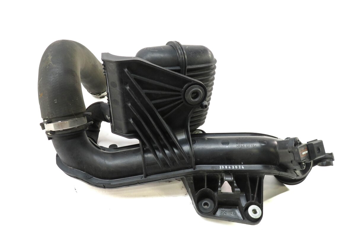 Thumbnail 3: 2010 AUDI A5 (B8 8T) 2.0L CAEB TURBO ENGINE INTERCOOLER PRESSURE PIPE DAMPER