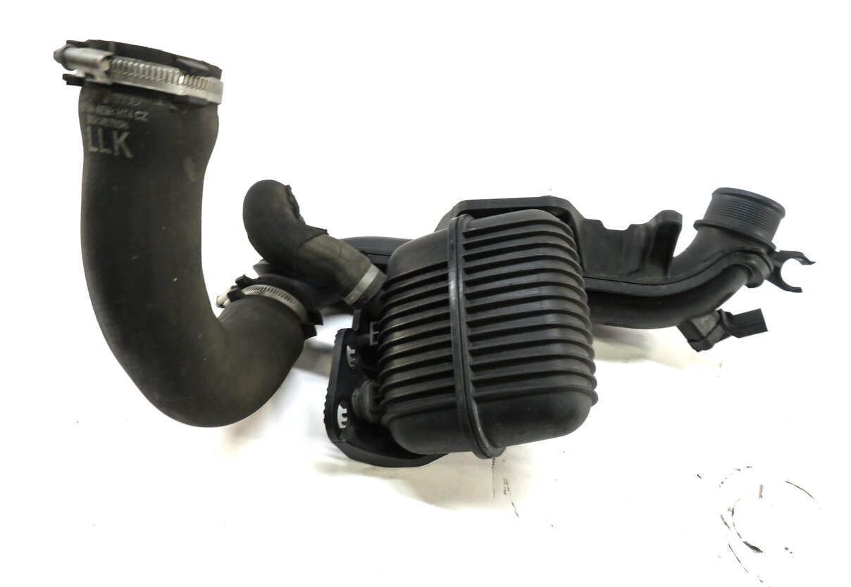Thumbnail 4: 2010 AUDI A5 (B8 8T) 2.0L CAEB TURBO ENGINE INTERCOOLER PRESSURE PIPE DAMPER