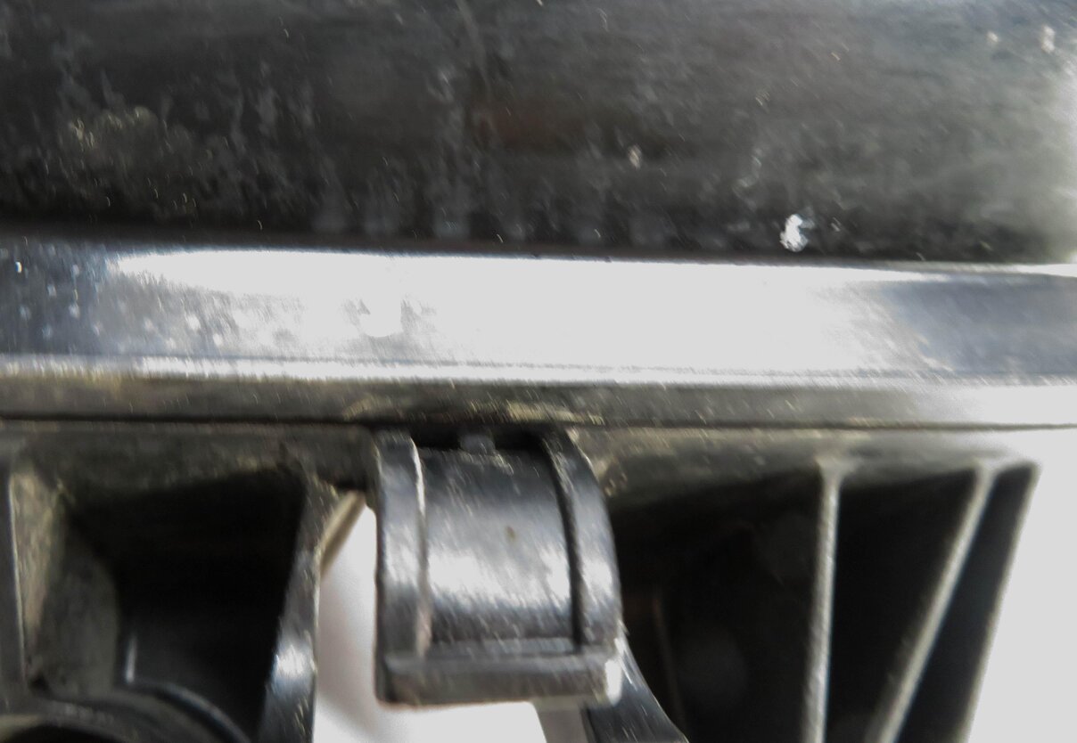 Thumbnail 6: 2010 AUDI A5 (B8 8T) 2.0L CAEB TURBO ENGINE INTERCOOLER PRESSURE PIPE DAMPER