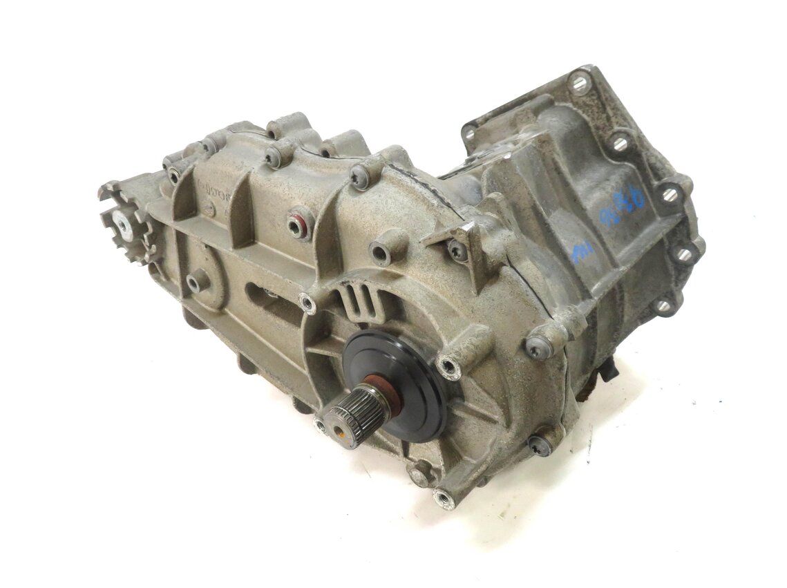 2011-2018 PORSCHE CAYENNE (958) 3.0L ENGINE FRONT TRANSFER CASE ASSEMBLY