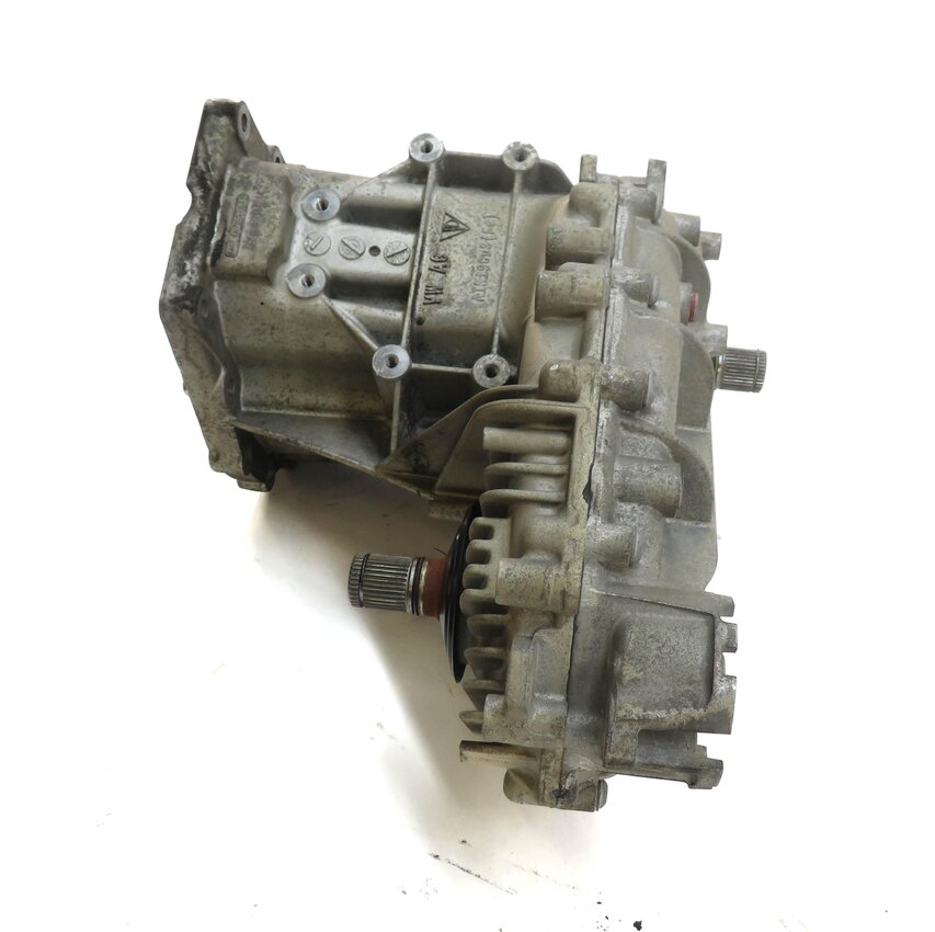 Thumbnail 5: 2011-2018 PORSCHE CAYENNE (958) 3.0L ENGINE FRONT TRANSFER CASE ASSEMBLY