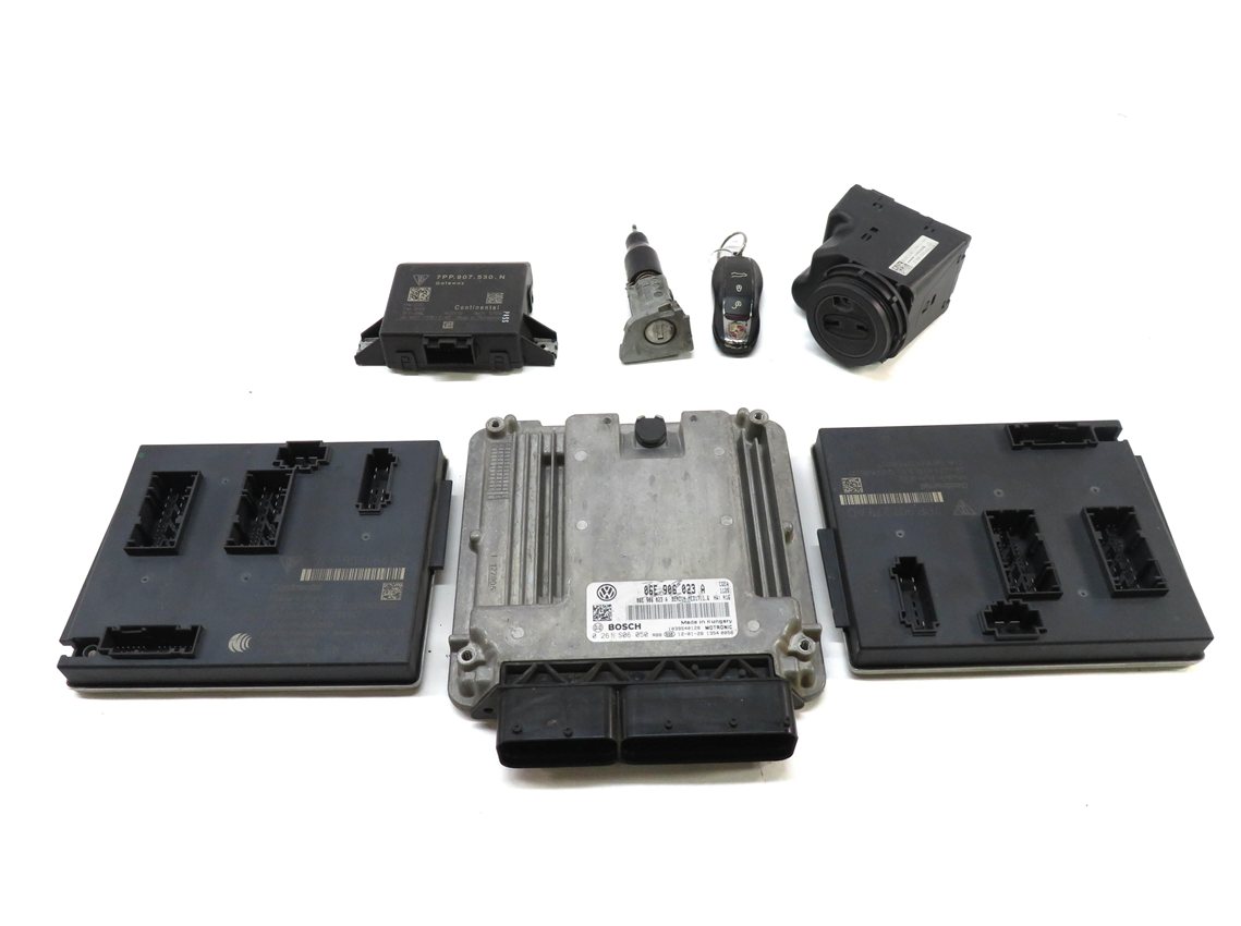 Thumbnail 3: 11-18 PORSCHE CAYENNE HYBRID (958) 3.0L M06 ECM BCM IMMOBILIZER MODULE KEY SET