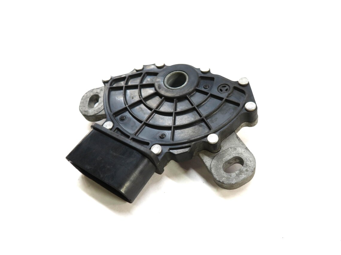 Thumbnail 2: 2012 PORSCHE CAYENNE HYBRID (958) TRANSMISSION NEUTRAL SAFETY RANGE SWITCH
