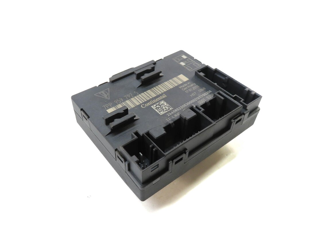 Thumbnail 1: 2012 PORSCHE CAYENNE (958) RIGHT FRONT PASSENGER DOOR CONTOL MODULE