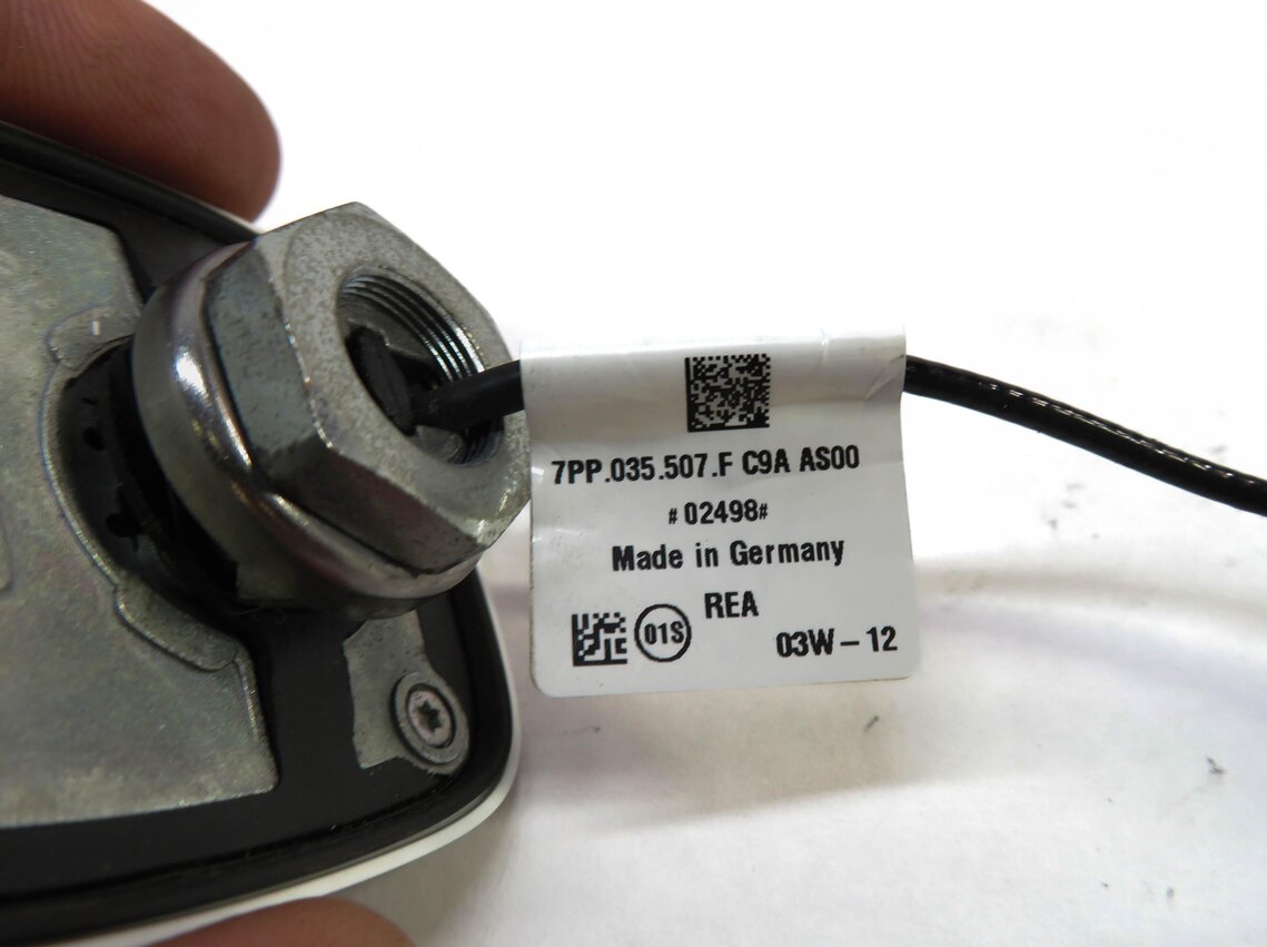 Thumbnail 5: 11-18 PORSCHE CAYENNE PANAMERA (958 970 G1) RADIO STEREO GPS ANTENNA (WHITE 0Q)