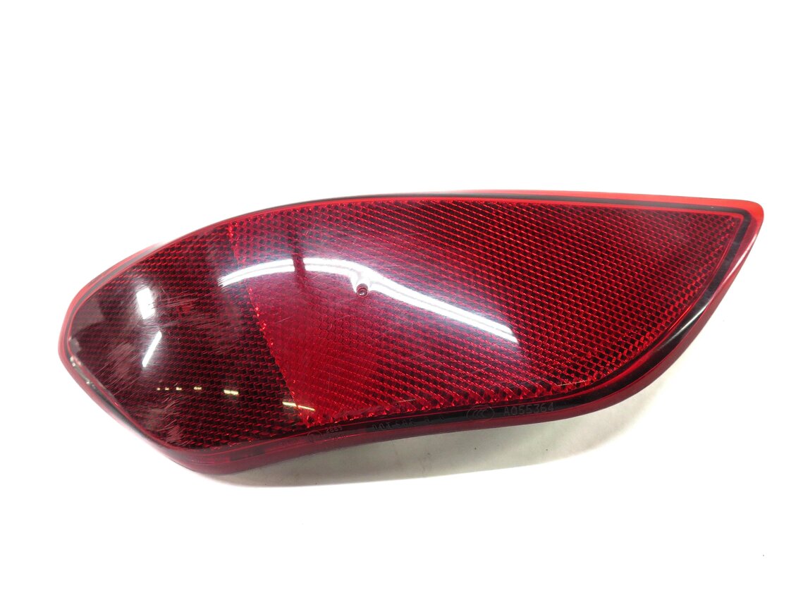2012 PORSCHE CAYENNE (958) RIGHT PASSENGER REAR BUMPER MARKER REFLECTOR
