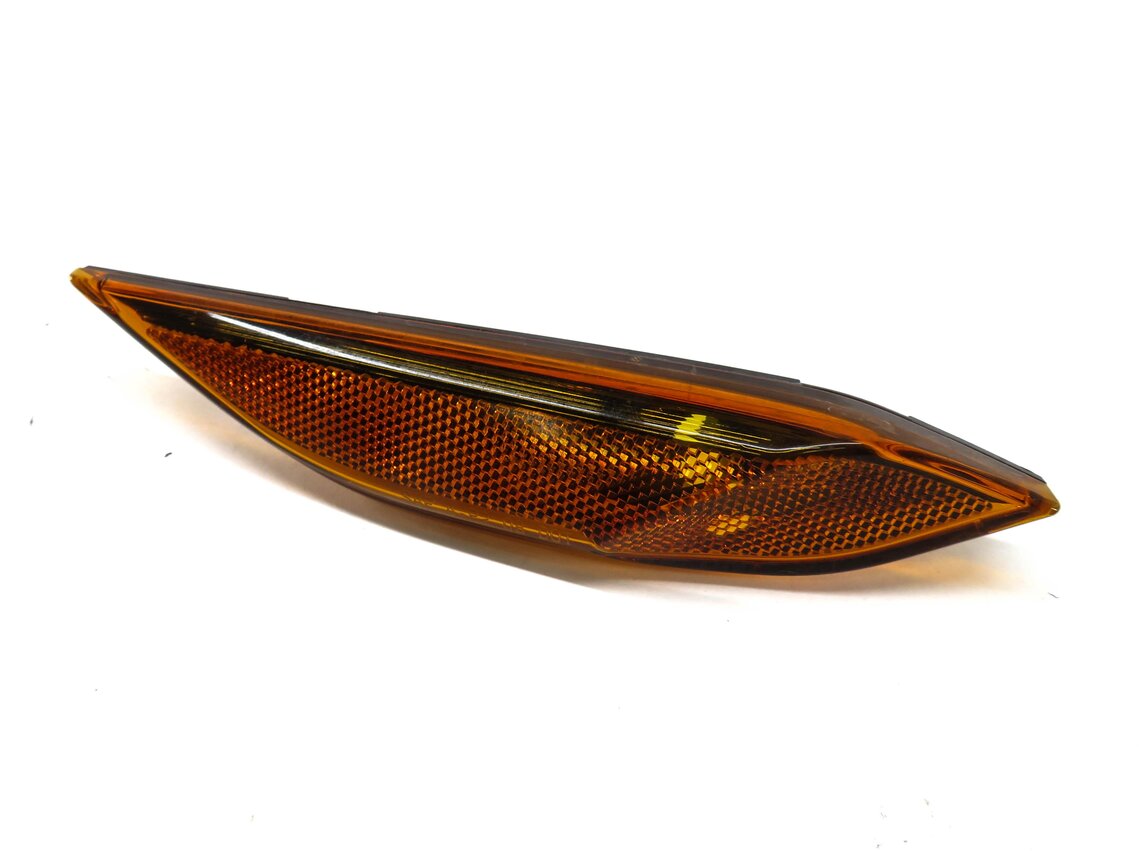 2012 PORSCHE CAYENNE (958) LEFT FRONT DRIVER TURN SIGNAL MARKER LIGHT LAMP