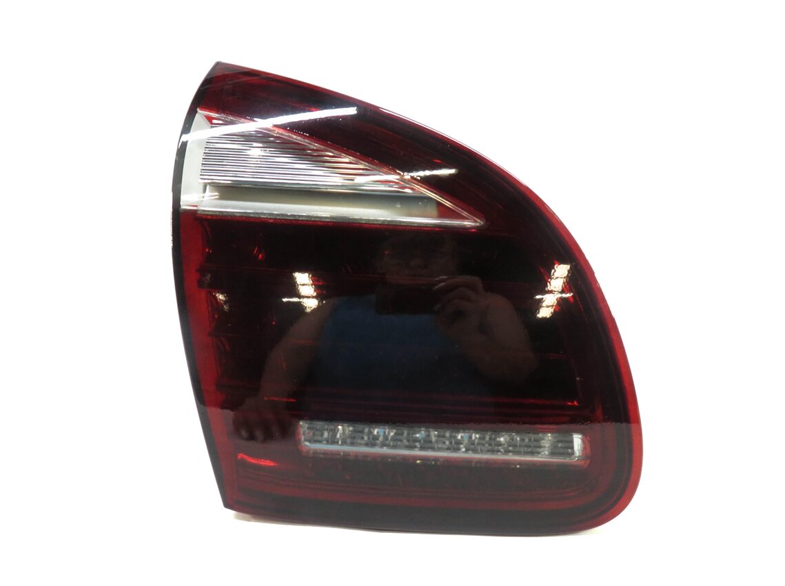 Thumbnail 3: 2011-2014 PORSCHE CAYENNE (958) LEFT DRIVER REAR INNER TAILLIGHT (SPRAY TINTED)