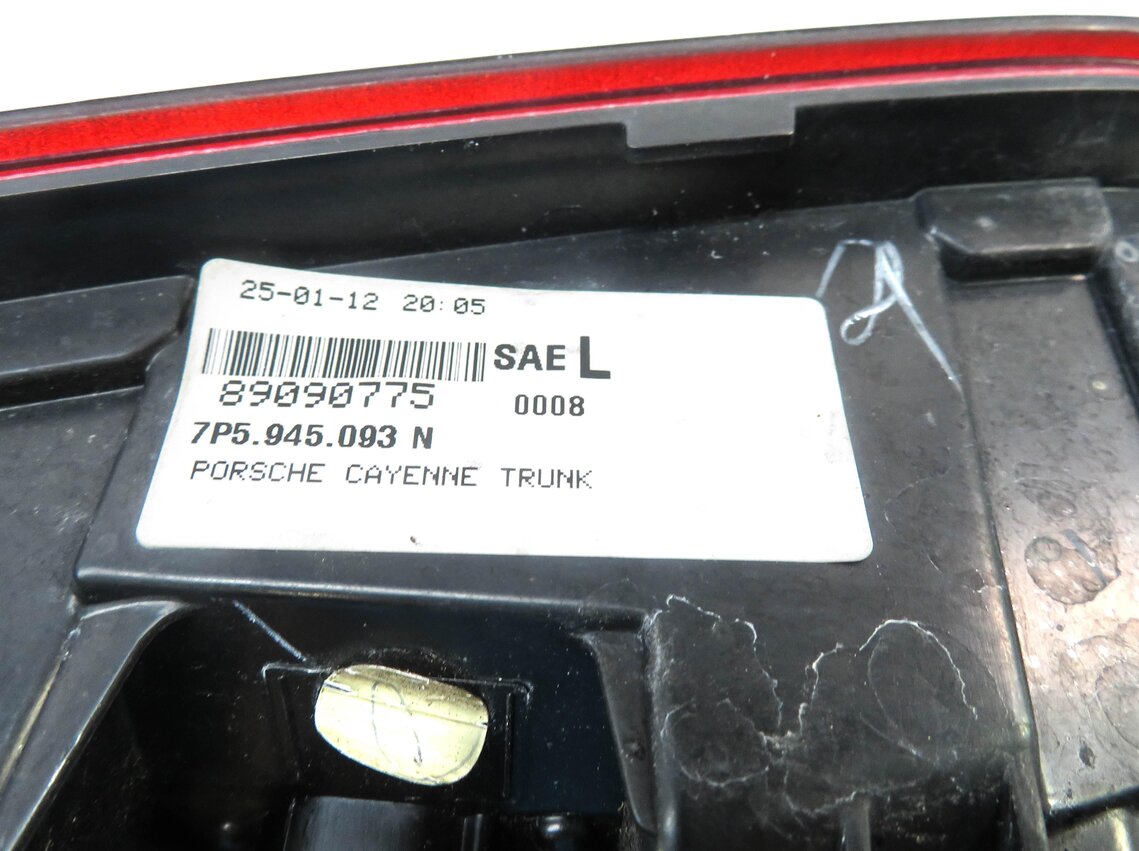 Thumbnail 6: 2011-2014 PORSCHE CAYENNE (958) LEFT DRIVER REAR INNER TAILLIGHT (SPRAY TINTED)